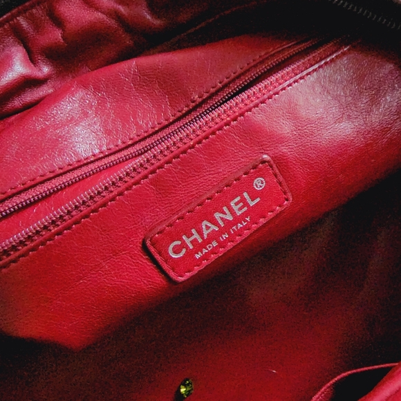 Chanel purse - Picture 2 of 3